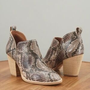 Jeffrey Campbell Rosalee Snakeskin Embossed Leather Ankle Boot Size 8.5